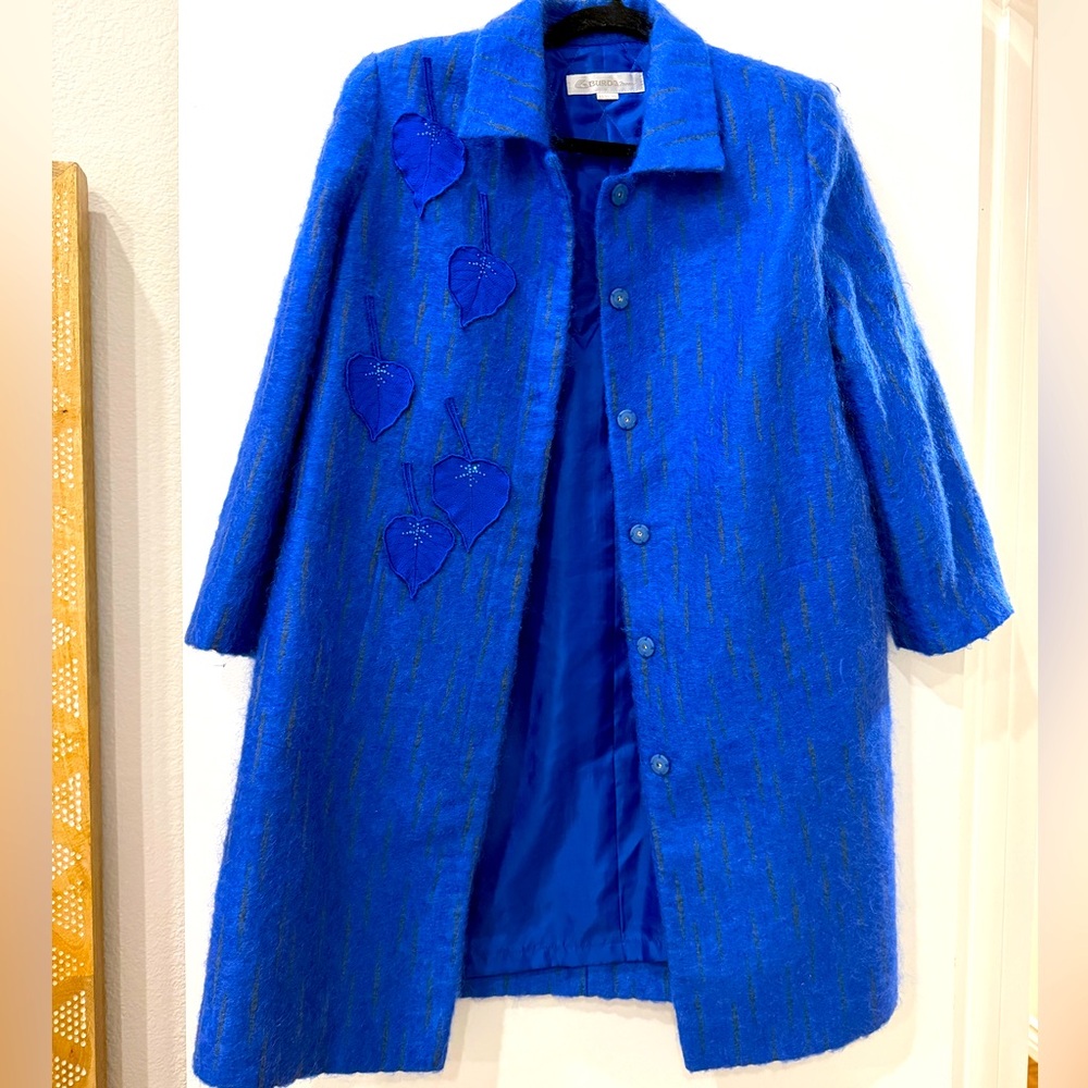 Gorgeous Vintage Blue Coat